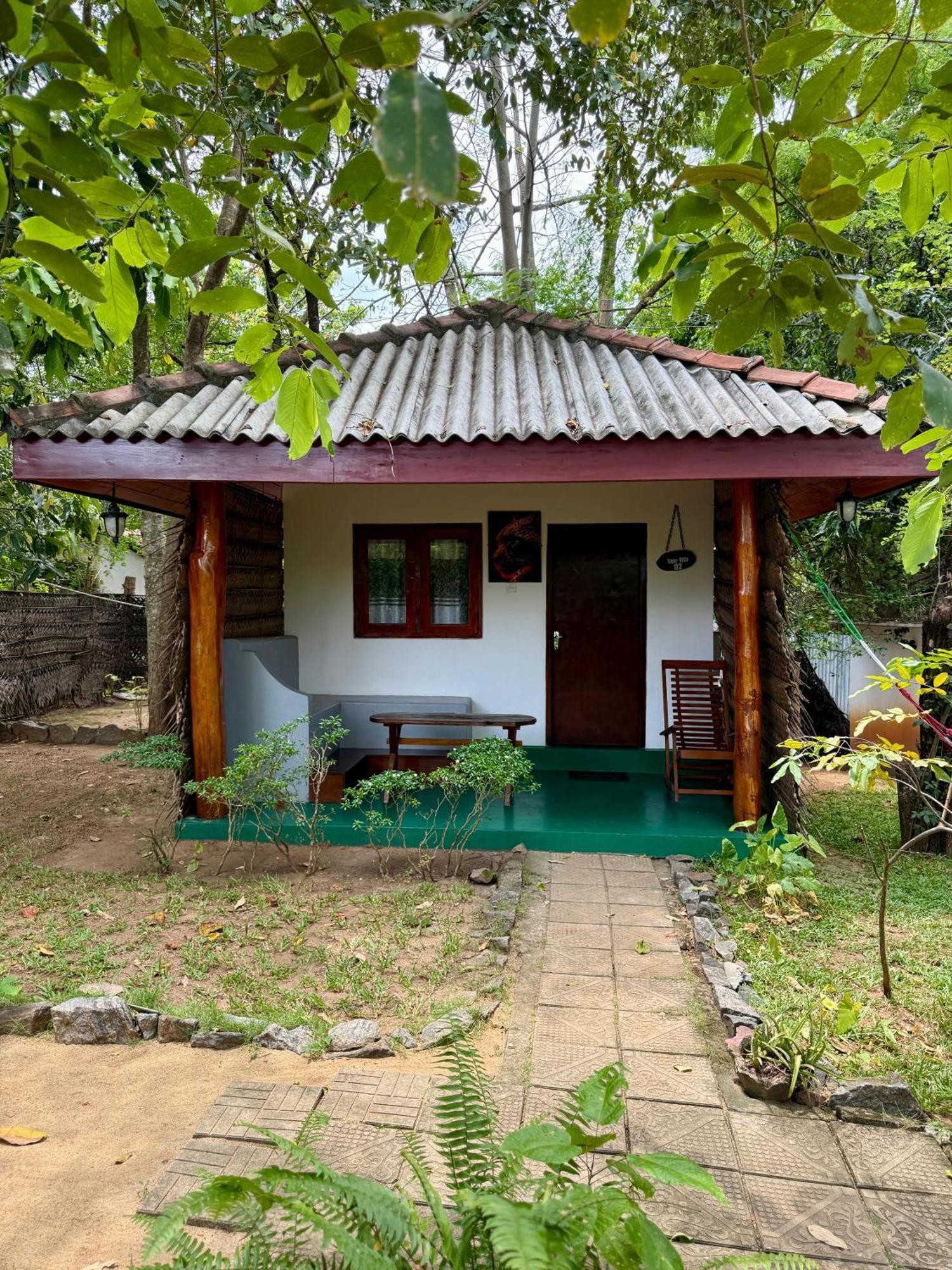 דמבולה Priya Homestay Kandalama מראה חיצוני תמונה